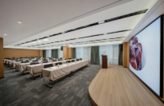 河池麗呈潮控飯店（金城江站白馬步行街店）