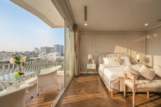 Westlake Pearl Suites & Spa 2 - By Pegasy Group