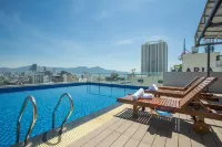 Misa Hotel & Apartment - مسبح على السطح
