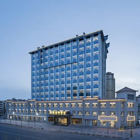 Zhangye Yinzun International Hotel (Zhangye Old Street West Railway Station)