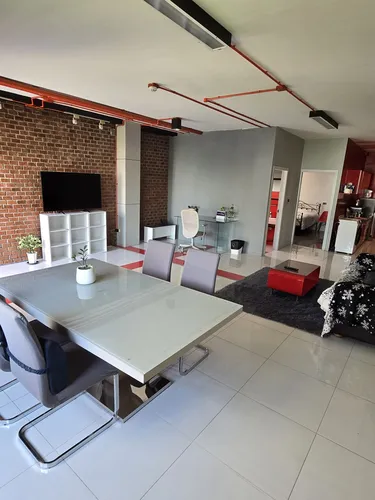 รูปภาพของอะไพ ล็อฟ