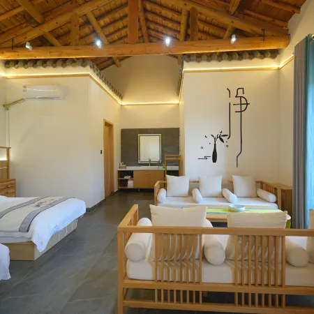 Yellow River Hotel Collection · Pianshili