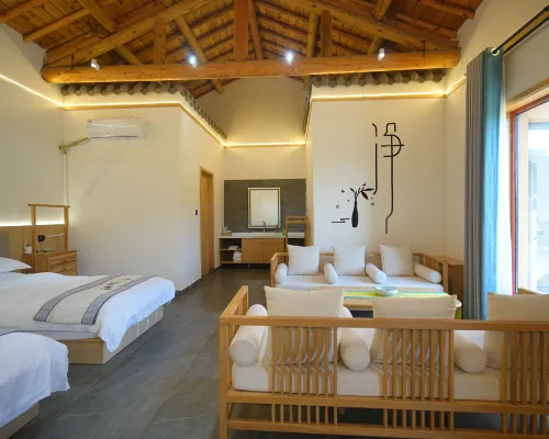Yellow River Hotel Collection · Pianshili Hotels in Huanglong