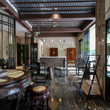 Zhuoyi Boyue Hotel (Suzhou Museum Humble Administrator's Garden Subo Subway Station)