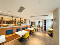 New Joy Hotel (Internatial Trade Spring Department Store Shopping)