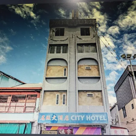 City hotel