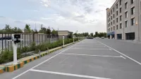 Urba Hotel (Jinghe Ecological Park ) - parking