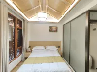 Yumingju Homestay (Jiuzhou Old Town)