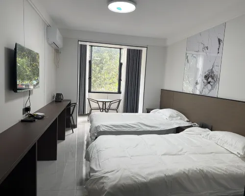 Baiyueju Homestay Hotel a Contea di Yining