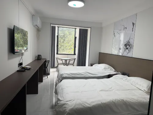 Baiyueju Homestay
