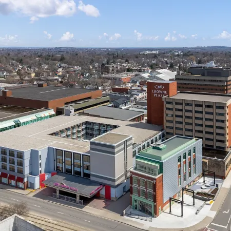 Crowne Plaza KITCHENER-WATERLOO by IHG Отели в г. Китченер
