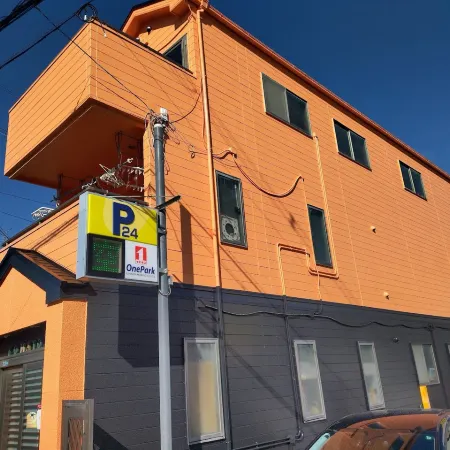 Osaka Tomato Hostel Отели рядом с достопримечательностью «Компания Nissin Food Products Co., Ltd.»