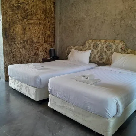 THE AIYARARIN RESORT