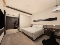 Atour Origin Hotel,Jingdezhen Taoxichuan Cultural and Creative Park Taoyang New Village - Parking