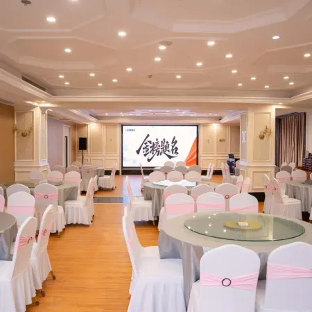 Yunqili Hotel (Chibi North Station)