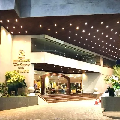 The Regency Hotel Hatyai Hotels near Wat Khok Samankhun