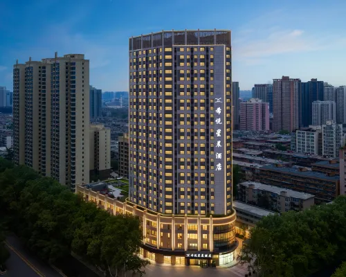 AURORA SKY HOTEL Hotel berhampiran Taman Changle