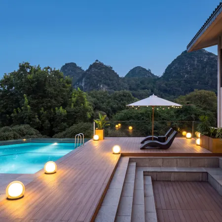 Lijiang Huaqiaoli Resort Hotel（Near Elephant Trunk Hill · Two Rivers & Four Lakes）
