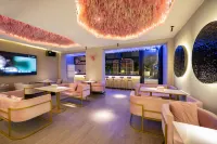 Beihai Silver Beach Meiqi Meisu Villa - bar
