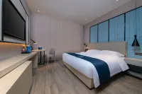 Echarm Hotel (Nanchang Bayi Square Subway Station Wushang MALL) Hotels near Bayi Square