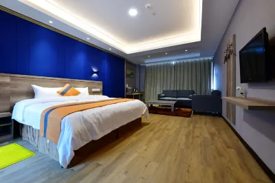 Shanghai Shenguang Hotel (College of electronics and information technology store) Отели рядом с достопримечательностью «Шанхайский колледж электронной информационной профессиональной техники»