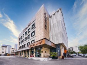 Orange Hotel (Shanghai Wuzhong Road Subway Station)