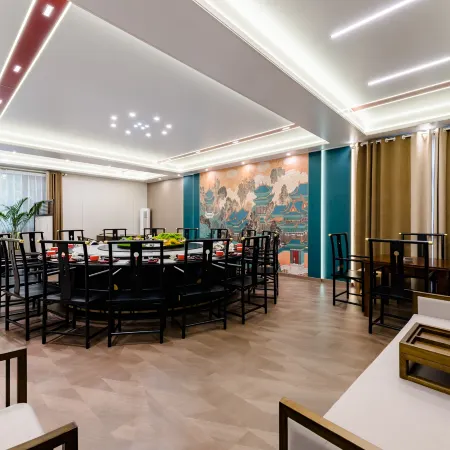 Floral Hotel·Lanting Hotel (Chaohuyuan Scenic Spot Store in bathing pool Hot Spring Resort)