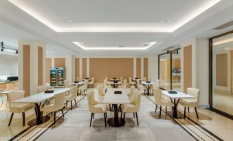 Vienna Hotel (Heze Cao County Wutaishan Road)