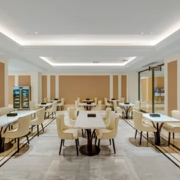 Vienna Hotel (Heze Cao County Wutaishan Road)