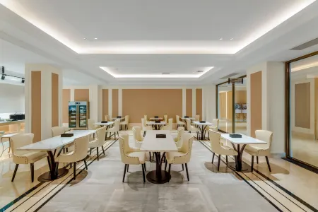 Vienna Hotel (Heze Cao County Wutaishan Road)