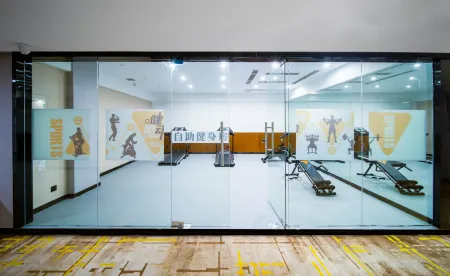 Qingchen Cinema Hotel (Changde Pedestrian Street) Отели рядом с достопримечательностью «Gufeng Tower»