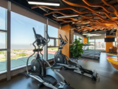 Zhuhai L Hotel （Gongbei Port High-speed Railway Station） Hotels in Zhuhai