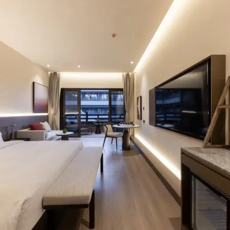 Secluded Longwan Hot Spring Hotel