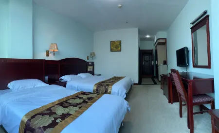 Guandu Hotel Отели рядом с достопримечательностью «Dong Xing Port»