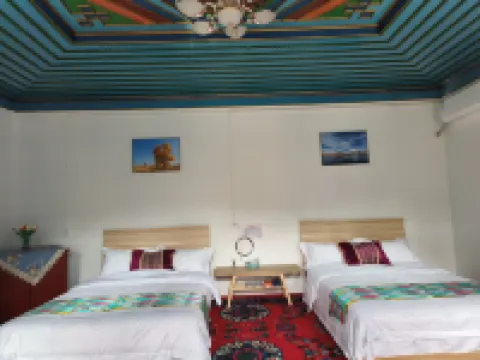 Rehestan Street, Wangfu, Kuche CityThere is a homestay in Menbazha Alley here