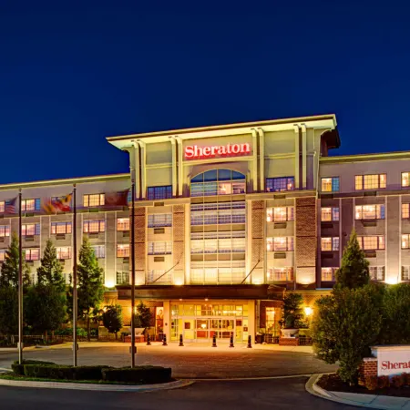 Sheraton Rockville Отели рядом с достопримечательностью «Роквилл Таун сквер»