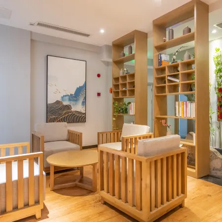 Youjia Traders Hotel (Pengzhou Longxing Temple)