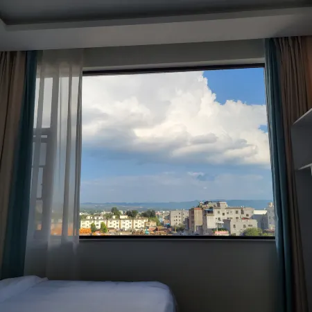 Maitreya Shiguang Homestay