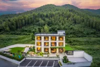Anji Xuchenyin Wangzhu Guanshan Light Luxury Holiday Villa Meisu (Anji Yunshang Grassland Store) 야오자다위안/야오가대원 주변 호텔