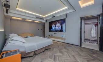 Whale War Cinema Hotel (Beilun)