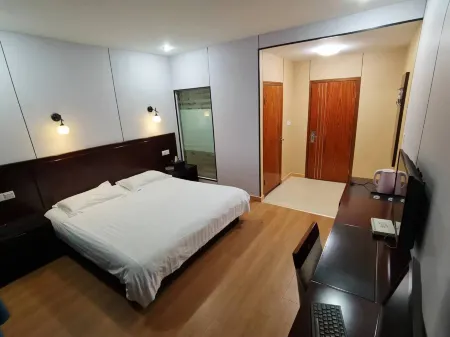 Biqiao Taohuayuan Hotel Отели рядом с достопримечательностью «Tianzi Lake Tourist Scenic Area»