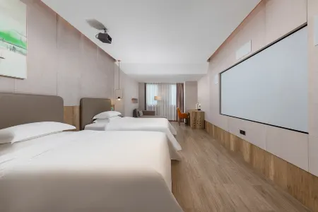 Zhanjiang Jinshawan Wanda Alayun Hotel Отели рядом со станцией Zhanjiang Railway Station