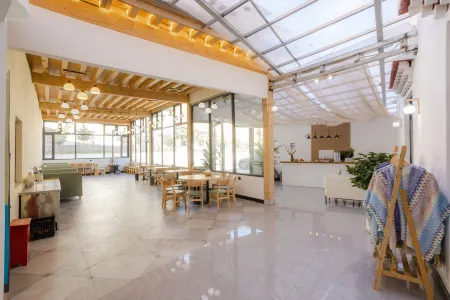 Deqinjugu Shiqian oxygen supply smart hotel