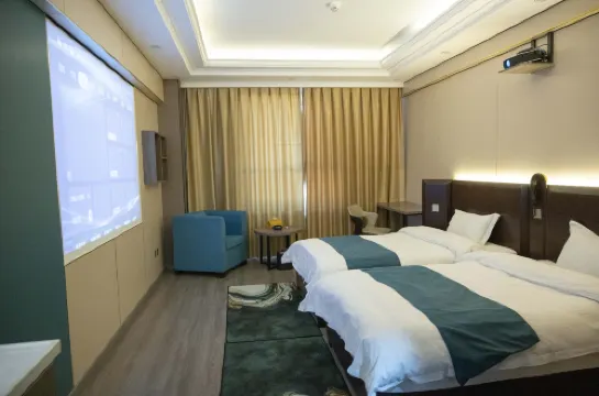 โรงแรมเอพลัส