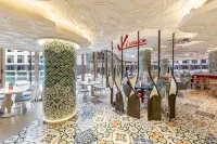 Regala Skycity Hotel by Regal Hotels - breakfast