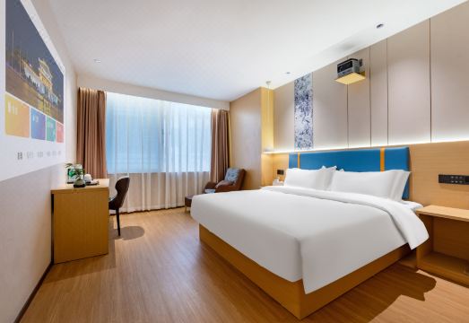 랜디스 호텔 객실 내부