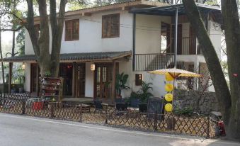 Jiankuan Mountain House Hostel