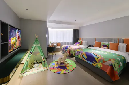 R ROYALSS HOTEL Отели рядом с достопримечательностью «Chengdu Polytechnic Qingyang Campus»