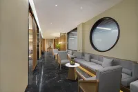 QIANNA HOTEL GLORIOUS(Wuyang No.2 High School) Hotels in Wuyang