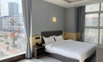 Zizhong Tianlun Hotel